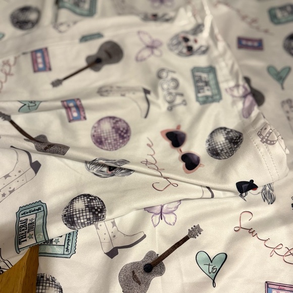 Swiftie Pajama pants satin feel elastic waist Taylor Swift Paisley Box Large - Picture 3 of 8